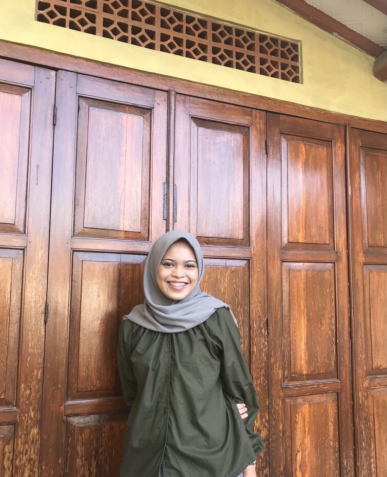 Fairuzzana Nariswari, S. Psi - Fairuzzana Nariswari